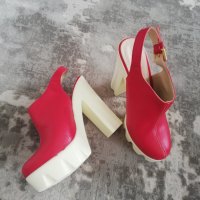 Модерни дамски сандали в червен цвят. Промо цена само 39.00 лева. , снимка 5 - Дамски обувки на ток - 30208628
