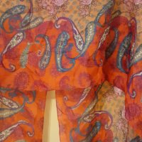 Красив копринен марков шал на Масимо Дути, снимка 2 - Шалове - 33769904