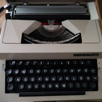 Неупотребявана пишеща машина латиница Марица 30, снимка 2 - Други стоки за дома - 40601265