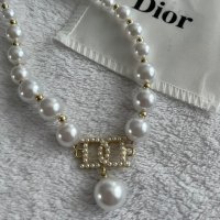 Колие с перли Dior с противопрахово пликче , снимка 3 - Колиета, медальони, синджири - 44465125