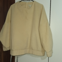 Интересна дебела блуза с паднал ръкав, кремав цвят, снимка 1 - Блузи с дълъг ръкав и пуловери - 44544642