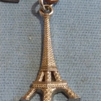 Ключодържател сувенир спомен от ПАРИЖ АЙФЕЛОВАТА КУЛА много красив стилен дизайн 44068, снимка 3 - Други - 44727406