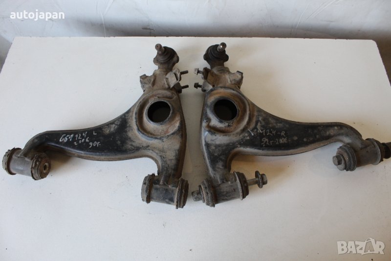 Ляв и десен носач Мерцедес-бенц ц51 в124 200е 90г Mercedes-benz c51 w124 200e 1990, снимка 1