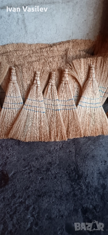 Продавам метли, снимка 1