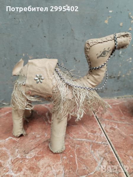 Сувенир кожена камила, снимка 1