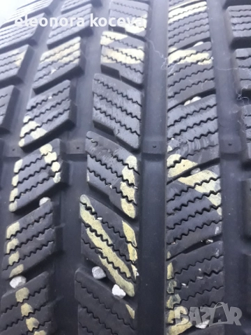 Гуми 235 45 18, снимка 2 - Гуми и джанти - 52372869