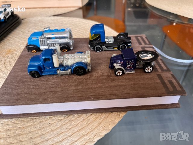 Hotwheels-4 камиони
