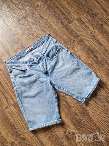 Страхотни мъжки къси дънки  TOMMY HILFIGER, размер 33  , снимка 2 - Къси панталони - 50453418