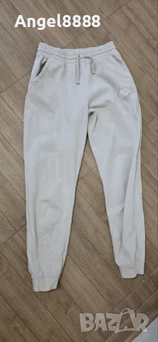 Nike бежово спортно долнище 150 170 см xs 