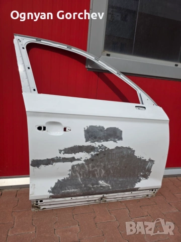 ВРАТА ДЯСНА AUDI Q5- готова за боя с пълен комплект части , снимка 2 - Части - 53985418