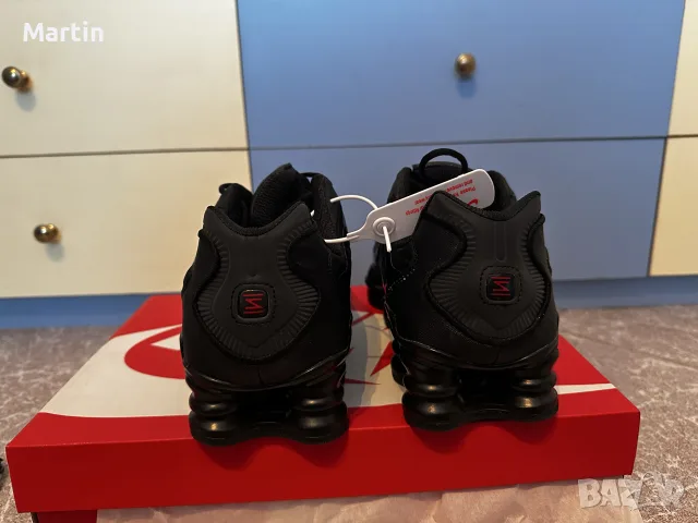 Nike Air Max Shox - НОВИ, снимка 3 - Маратонки - 56322485