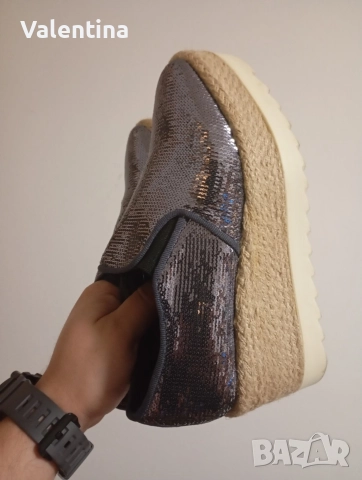 Дамски обувки на платформа 