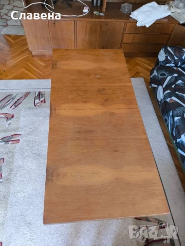 масивна холна маса от 70-те