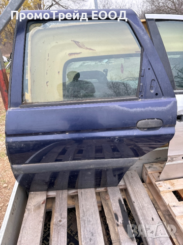 Задна лява синя врата Форд Ескорт 7 комби Ford Escort VII