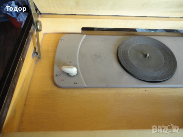 Немско Лампово радио грамофон Емуд, снимка 6 - Колекции - 38981566