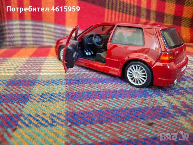 Volkswagen Golf R32 1:24 – червен, метален модел, снимка 3 - Колекции - 56289096
