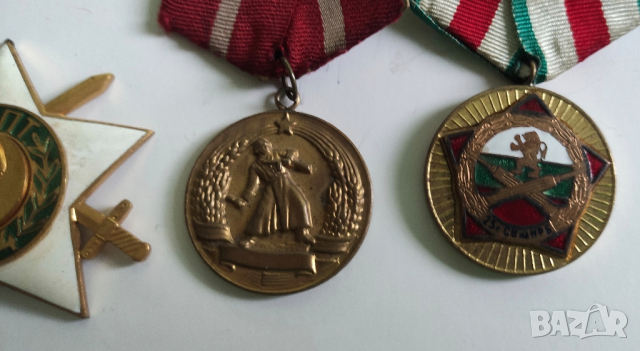 Стари медали, снимка 5 - Антикварни и старинни предмети - 44681498