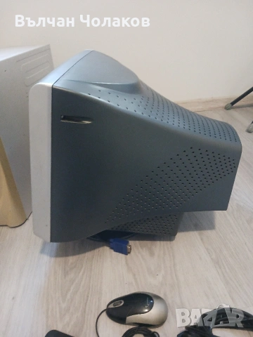 Продавам стар компютър и монитор, снимка 5 - Работни компютри - 54236083