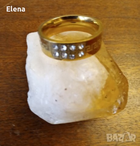 Красив прьстен с циркони и плетка на Булгари от златна медицинска стомана, снимка 1 - Пръстени - 38126413