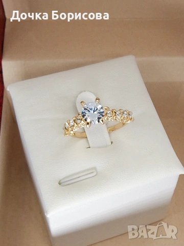 Classic Solitaire Crown Ring- дамски пръстен с камък 