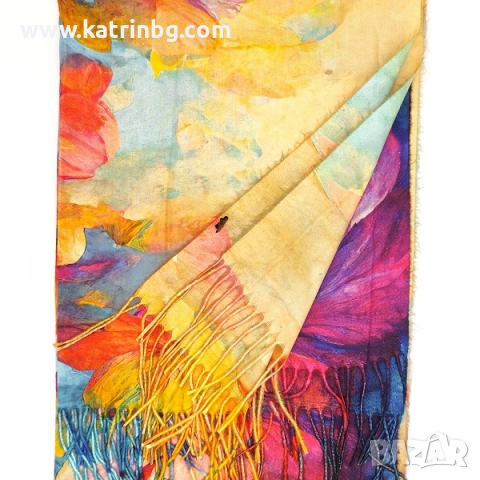 Луксозен подарък за жена – кашмирен шал с цвете и ръкавици в оранжево, снимка 3 - Подаръци за жени - 52200416