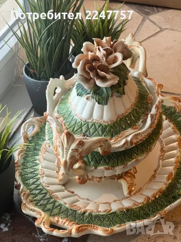 Супник с поднос Capodimonte , снимка 2 - Антикварни и старинни предмети - 49154313