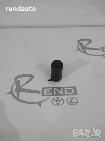 Помпа за чистачки Toyota Avensis Verso 2001-2009 85330-60140, снимка 2 - Части - 44758904