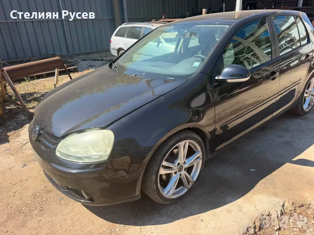 vw golf 5 2.0tdi  140 кс BKD DSG  , без документи / цяла за части -цена 1 300 евро -бракувана и се п
