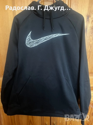 Суичър Nike, снимка 2 - Спортни дрехи, екипи - 52727635