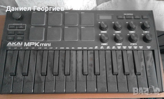 AKAI MPK mini mkIII, снимка 2 - Синтезатори - 51621240