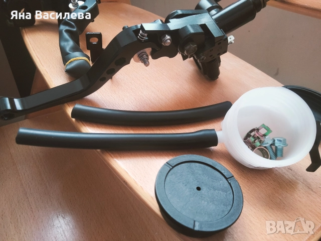 Ръчки, спирачка за мотор с казанче, снимка 2 - Аксесоари и консумативи - 52687738