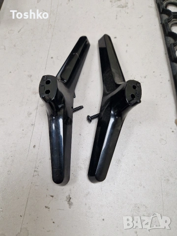 Стойка крачета за ТВ SAMSUNG UE32T4002AK