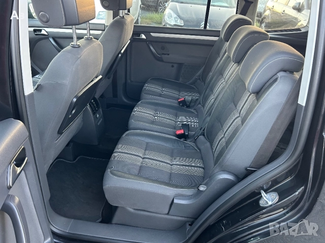 VW TOURAN 2.0TDI 7местен, снимка 11 - Автомобили и джипове - 51485861