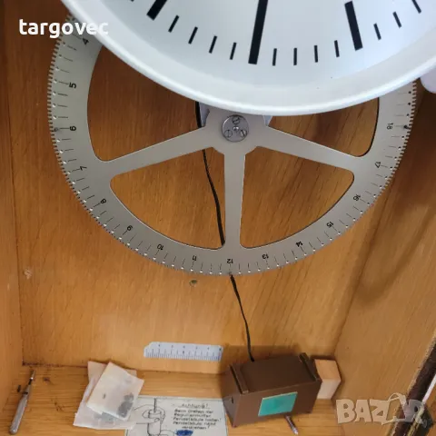 Уникат електрически часовник, снимка 2 - Антикварни и старинни предмети - 47808827