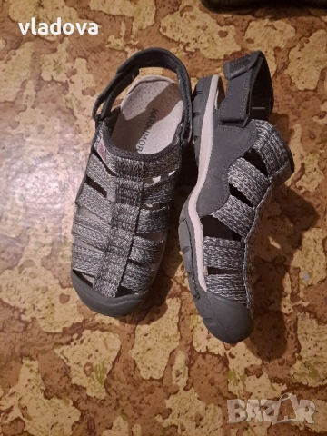 Дамски отворени обувки от Англия номер 38, снимка 3 - Дамски ежедневни обувки - 51711247