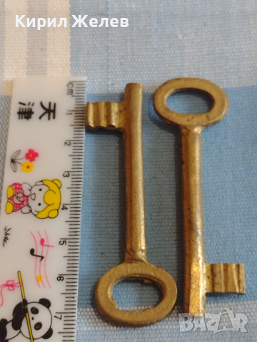 Два стари ключа от соца за брава за КОЛЕКЦИЯ ДЕКОРАЦИЯ БИТОВ КЪТ 20827, снимка 4 - Други ценни предмети - 44791296