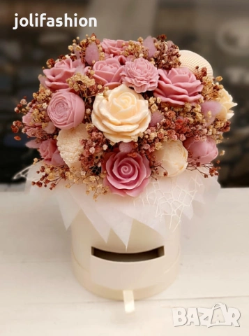 Букет за абитуриентка в кутия с чекмедже