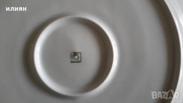 Голяма порцеланова чиния , снимка 7 - Чинии - 29721953