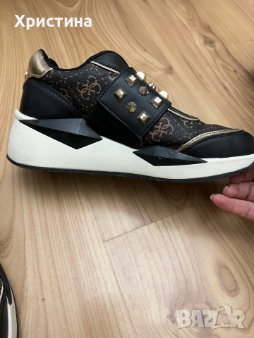 Маратонки Guess , снимка 2 - Маратонки - 51884124