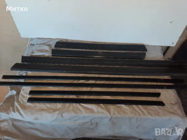 Оригинални пластмасови лайсни за Мерцедес 190 W201 Mercedes Benz 190 W201