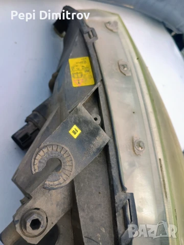 Десен фар   Ford Focus I Hatchback (10.1998 - 12.2007), , снимка 3 - Части - 51293119