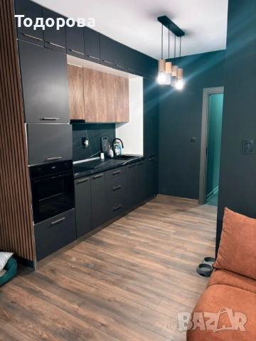 Уникален имот! Луксозен двустаен апартамент – Колхозен пазар!, снимка 3 - Апартаменти - 54014286