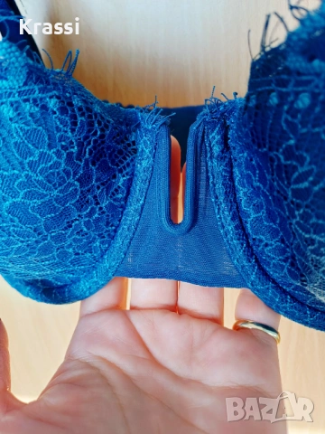 Син сутиен Calvin Klein  80 C, снимка 3 - Бельо - 53133672