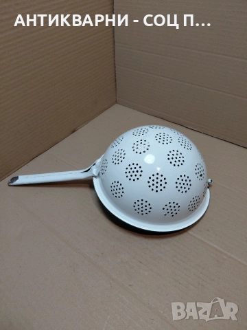 Соц Стар Емалиран Гевгир. НОМЕР 147., снимка 3 - Антикварни и старинни предмети - 54306683