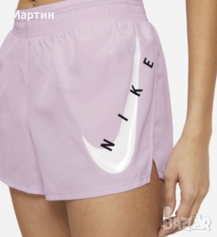 Дамски къси панталонки Nike Swoosh Run - размер S, снимка 2 - Къси панталони и бермуди - 40594990