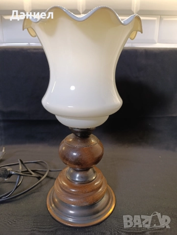 Настолна лампа , снимка 2 - Антикварни и старинни предмети - 51547200