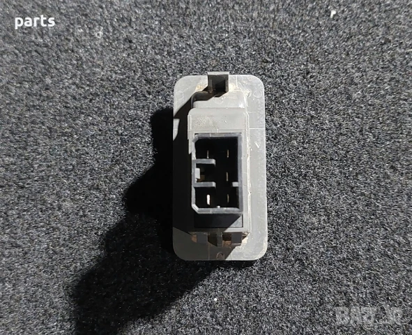 Заден Десен Бутон Ел.Стъкло Мицубиши Паджеро , снимка 4 - Части - 50453277