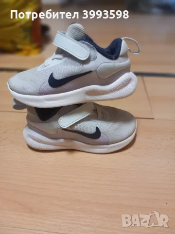 детски маратонки Nike 23.5, снимка 3 - Детски маратонки - 55990664