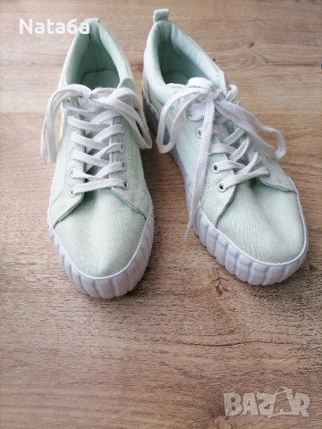 Маратонки Nike 37.5 и Кецове HM 38, снимка 9 - Маратонки - 52377046