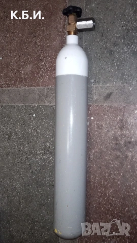 Продавам желязна бутилка - 4L - 200 BAR - АТМОСФЕРИ работно налягане